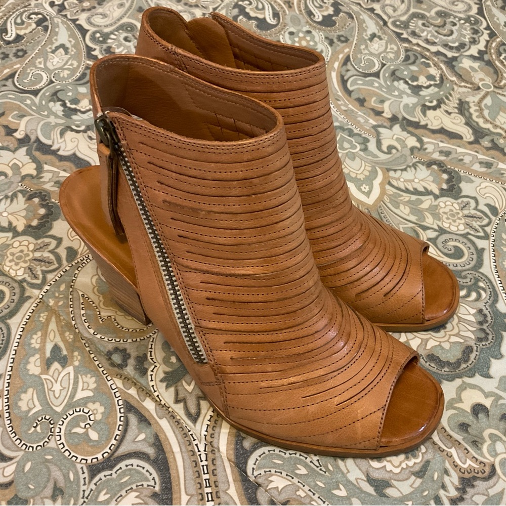 EUC Paul Green Cayanne Cuoio Leather Peep Toe Sandal Womens Sz 4.5  US 7